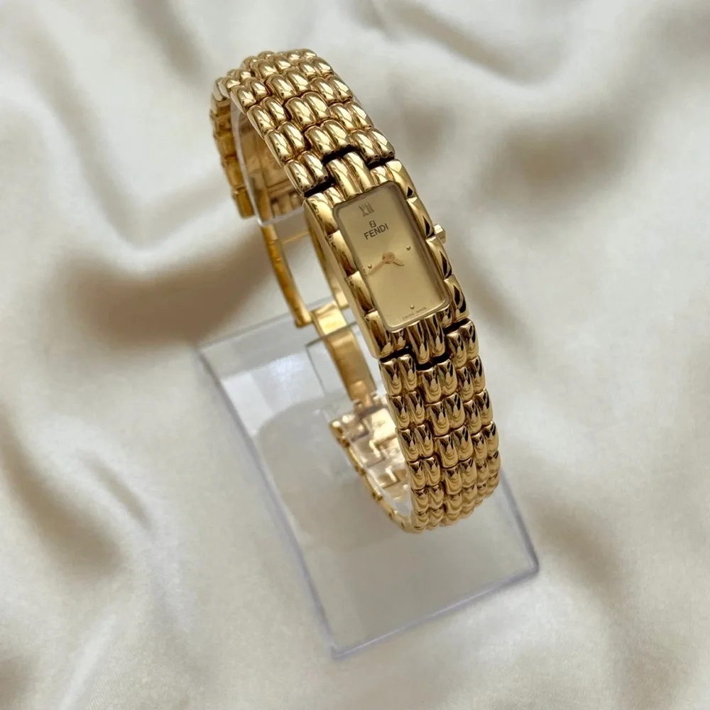 AUTHENTIC VINTAGE FENDI GOLD WATCH - Picture 3 of 8